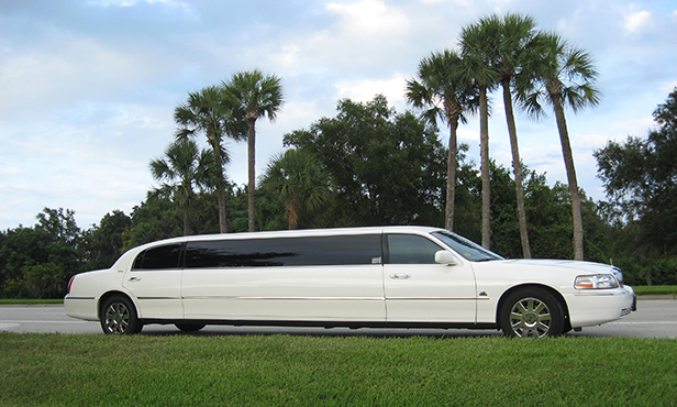 Lincoln limo Exterior